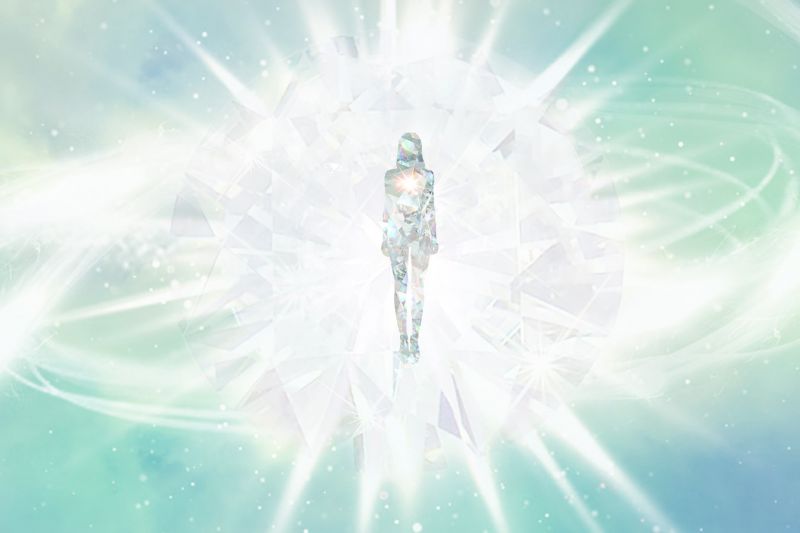 File:White Diamond Sun shield.jpg